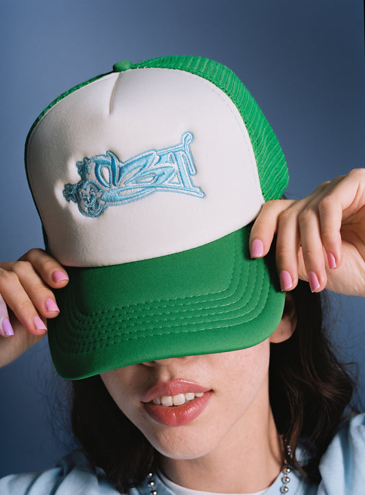 trucker i hardly kno her hat